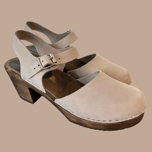 Lotta Stockholm Sweden size 41 / 9.5 Taupe Suede Mary Jane Clogs Shoes Swedish
